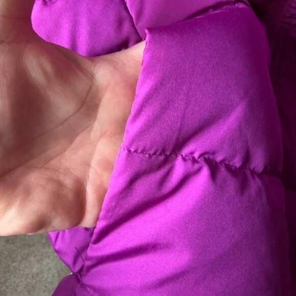 Lands' End Women's Down Puffer Jacket in Magenta Size M (8-10) - Picture 4 of 8